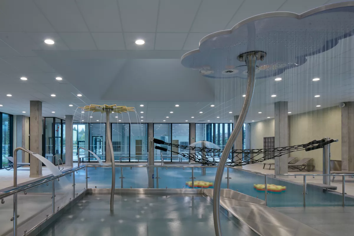 Fotografie bazénu Aqua v parku - 2. obrázek